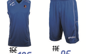 Ensemble maillot et short d'entrainement