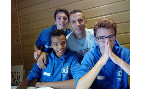 5 Jeunes bastidons à TBA cet été avec Maamar et Mouss