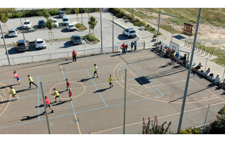 Une séance à l'extérieur ludique, studieuse et même ensoleillée