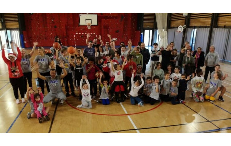 Noel a été fêté dans une belle ambiance avec le père Noel 